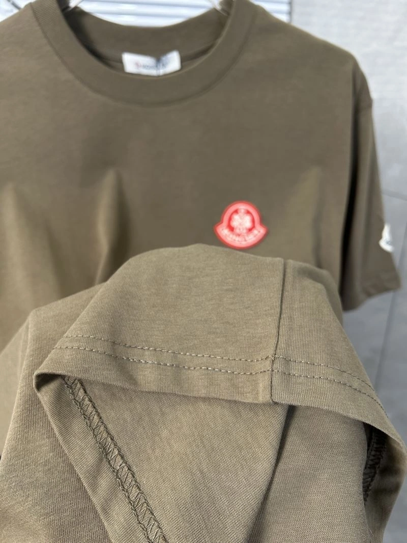 Chic Moncler T-Shirts 142796