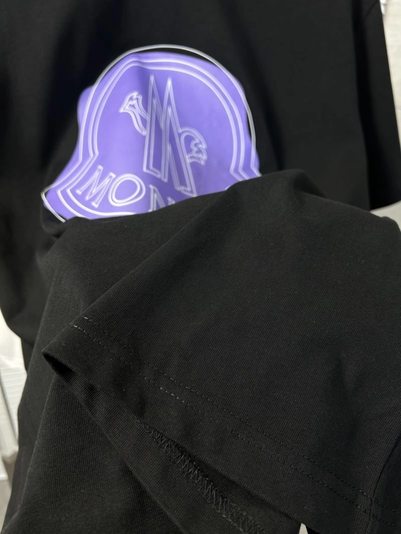 Minimalist Moncler T-Shirts 142782