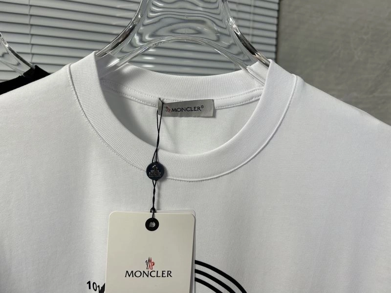 Moncler T-Shirts EasyCare 142785