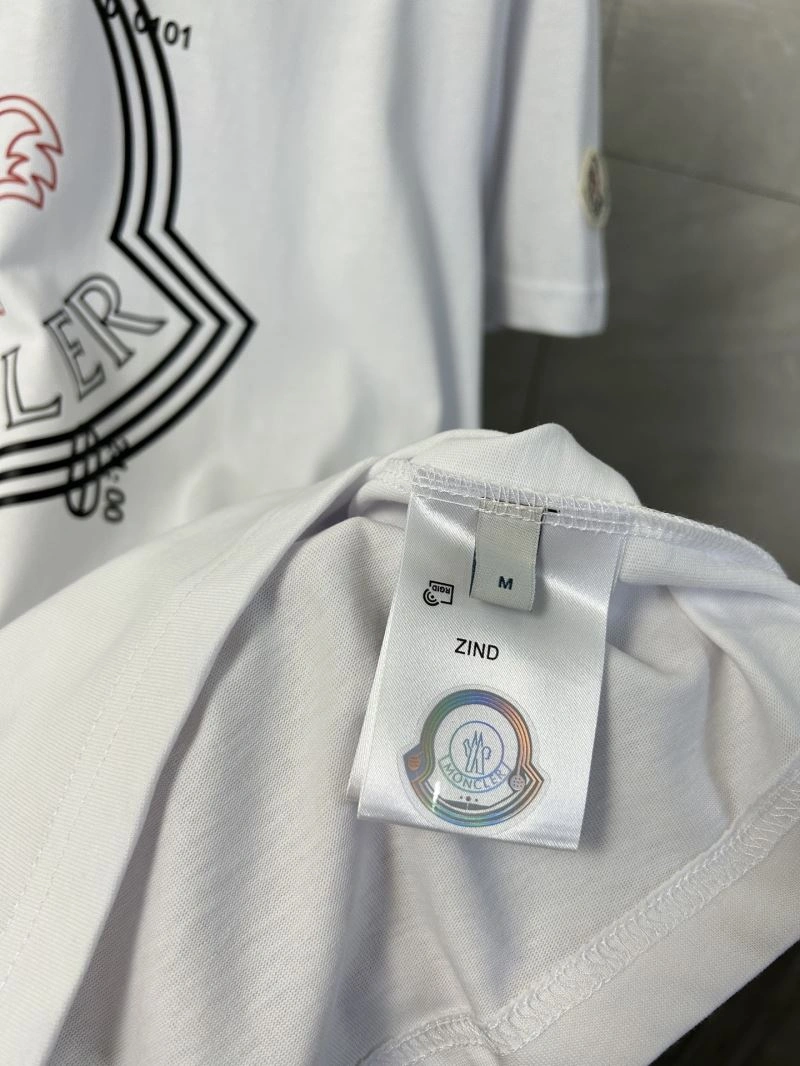 Moncler T-Shirts EasyCare 142785