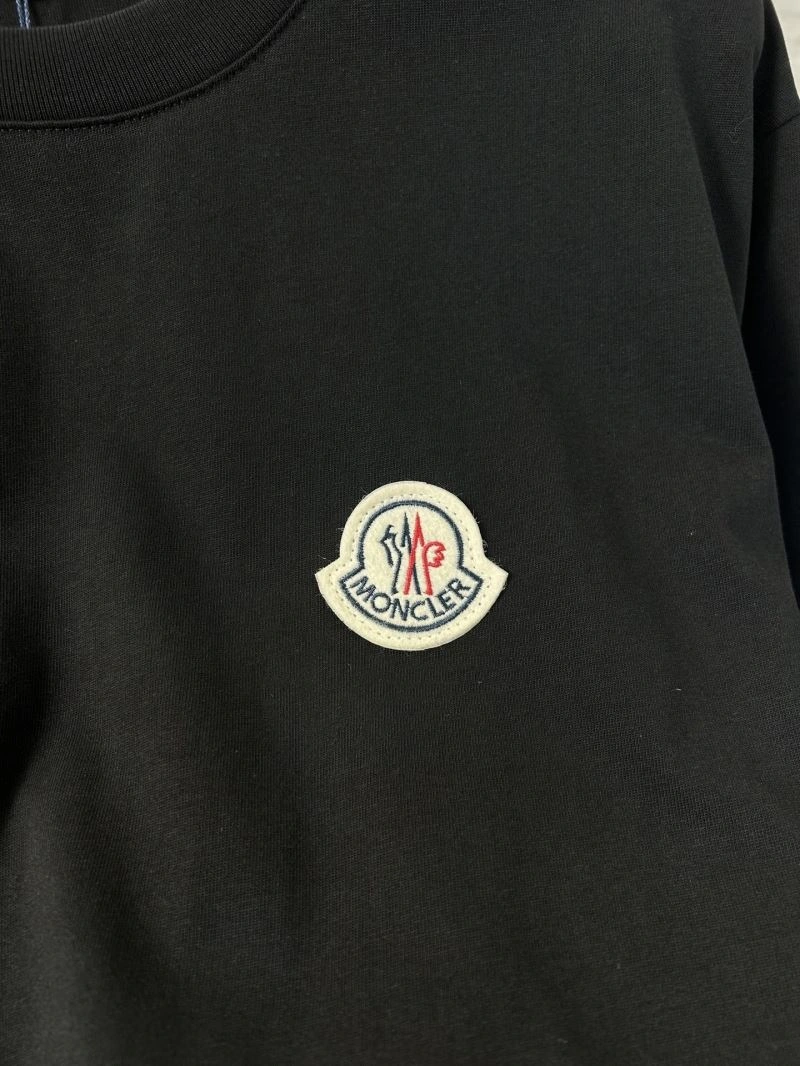 Moncler T-Shirts SunProtective 142802