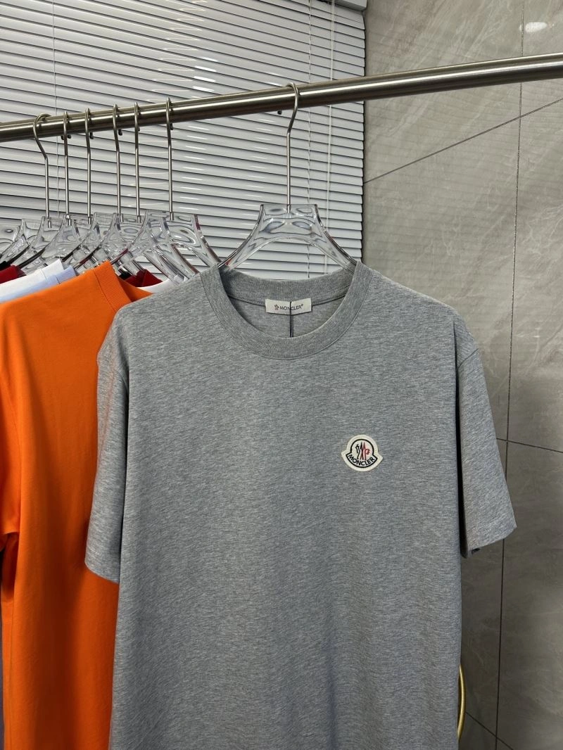 ComfortFit Moncler T-Shirts 142780