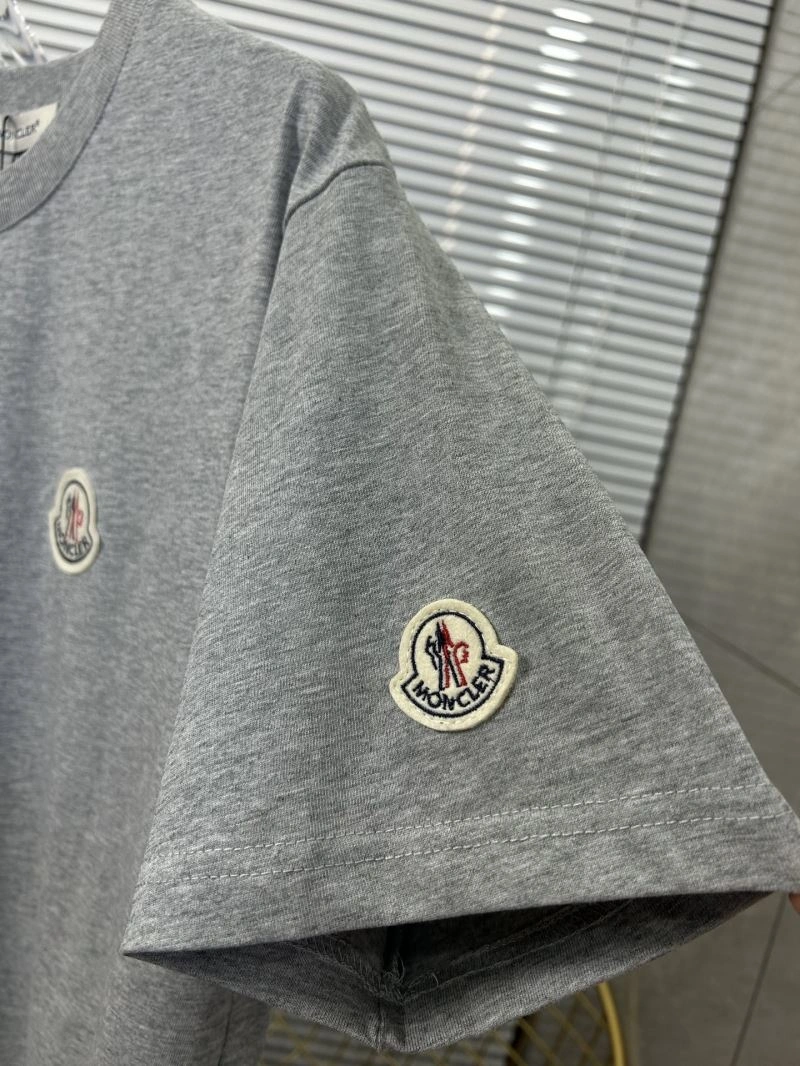 ComfortFit Moncler T-Shirts 142780
