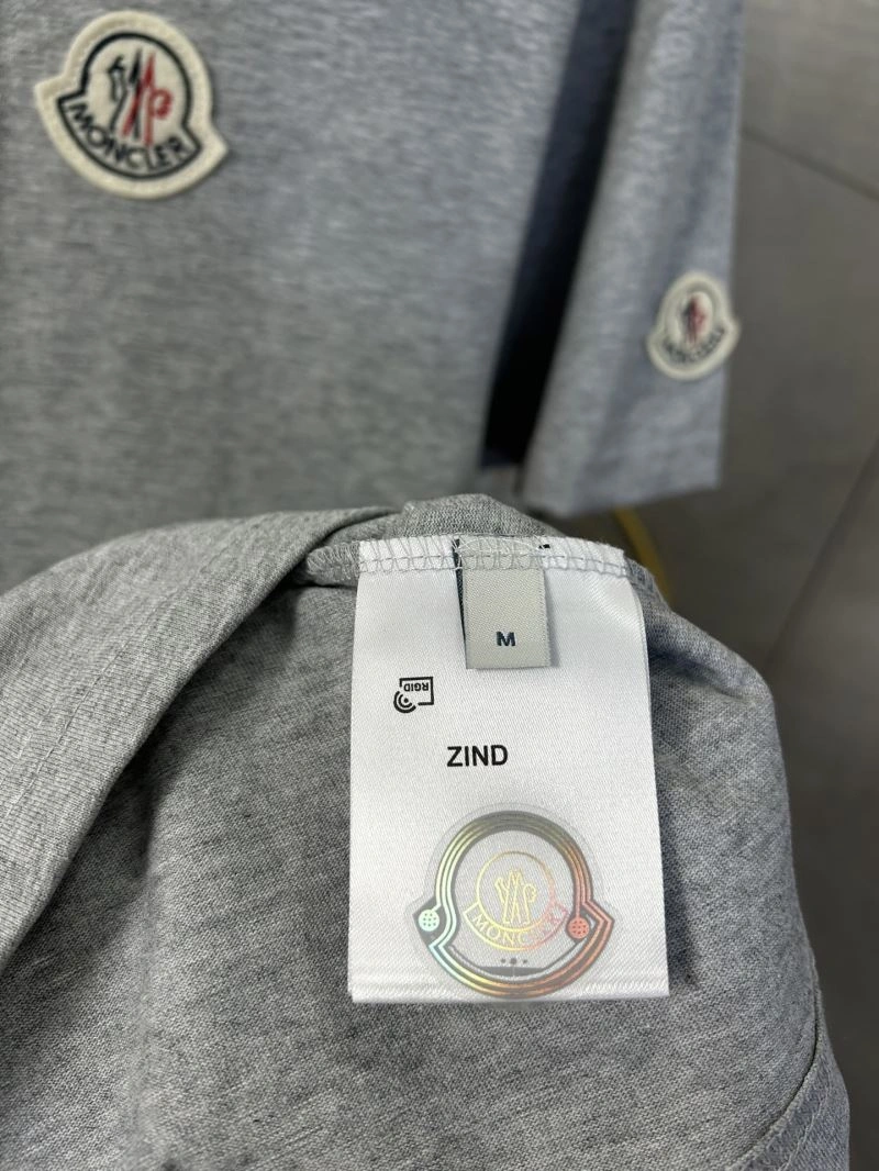 ComfortFit Moncler T-Shirts 142780