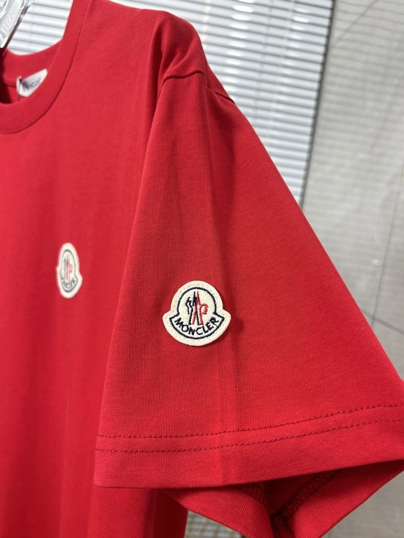 WellDesigned Moncler T-Shirts 142774