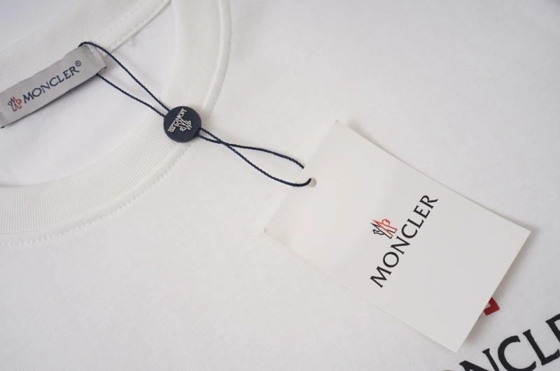 Lightweight Moncler T-Shirts 143715