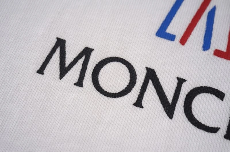 Lightweight Moncler T-Shirts 143715