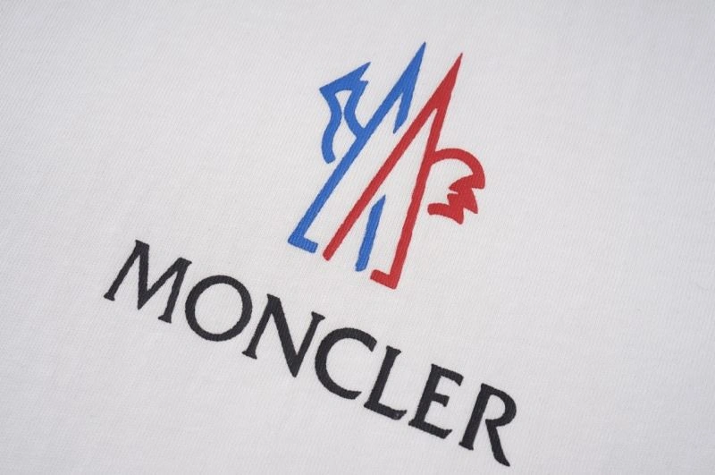 Lightweight Moncler T-Shirts 143715