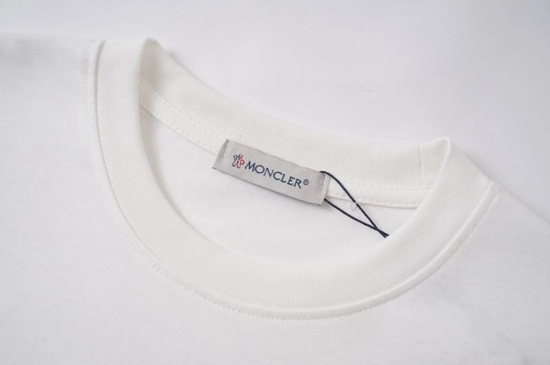 Lightweight Moncler T-Shirts 143715