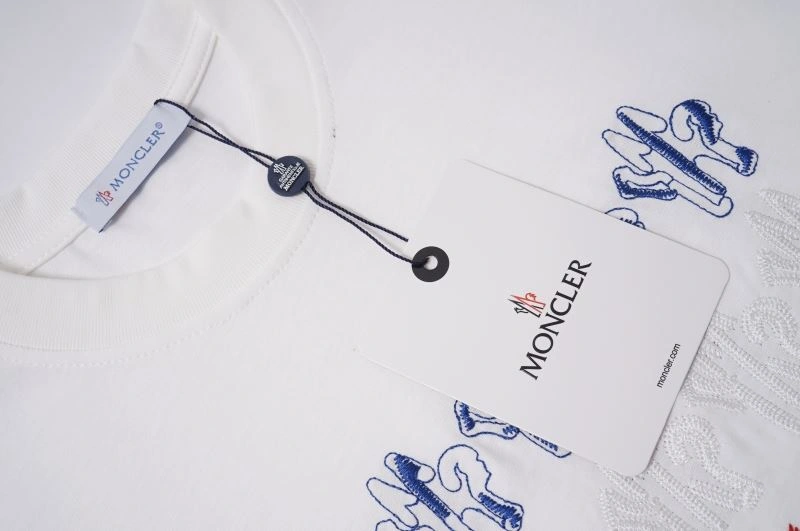 Moncler T-Shirts Tailored 139902