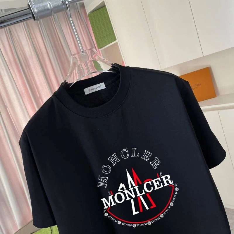 Moncler T-Shirts EasyMatch 139908