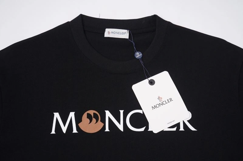 Resilient Moncler T-Shirts 139920