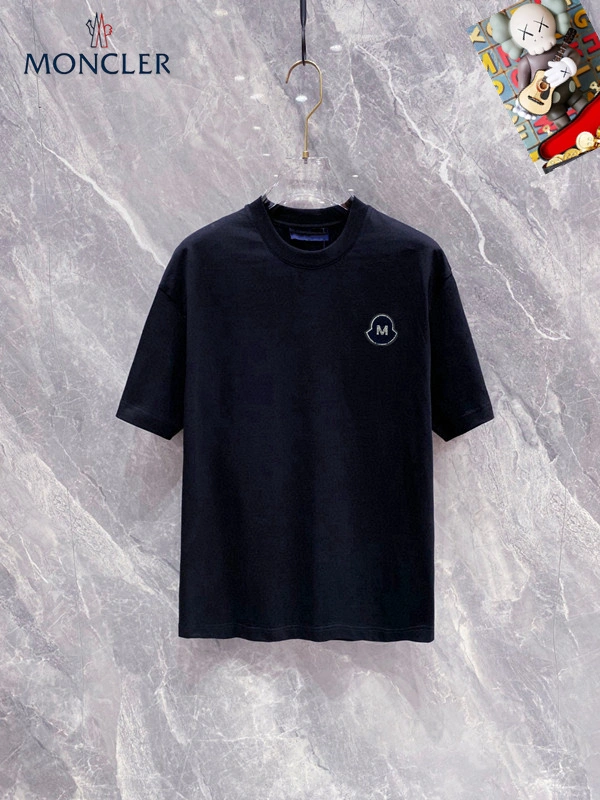 Versatile Moncler T-Shirts 139840