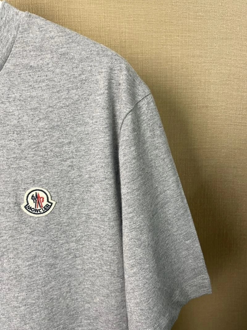 Classic Moncler T-Shirts 142739