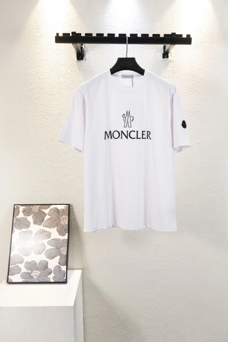 Moncler T-Shirts Refined 142737