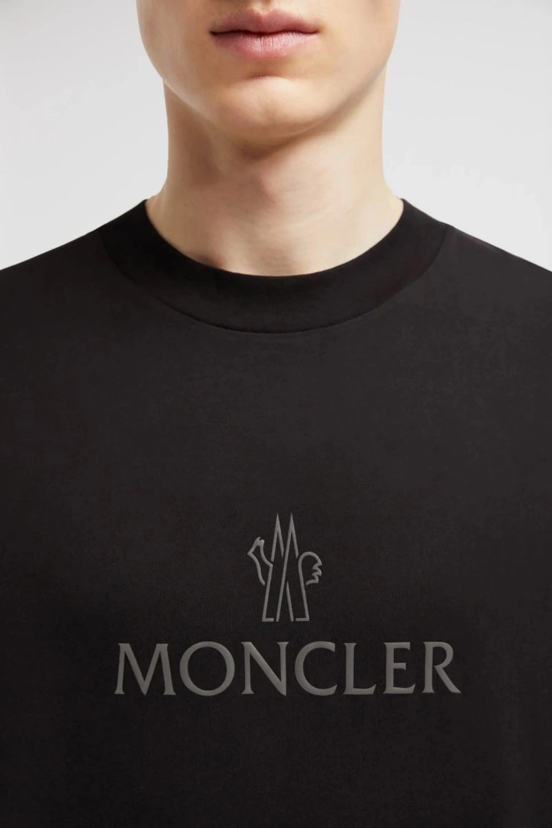 Moncler T-Shirts Refined 142737