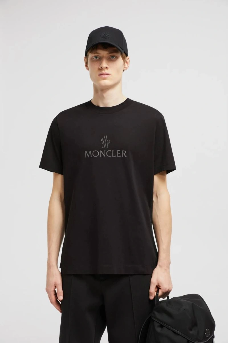 Moncler T-Shirts Refined 142737