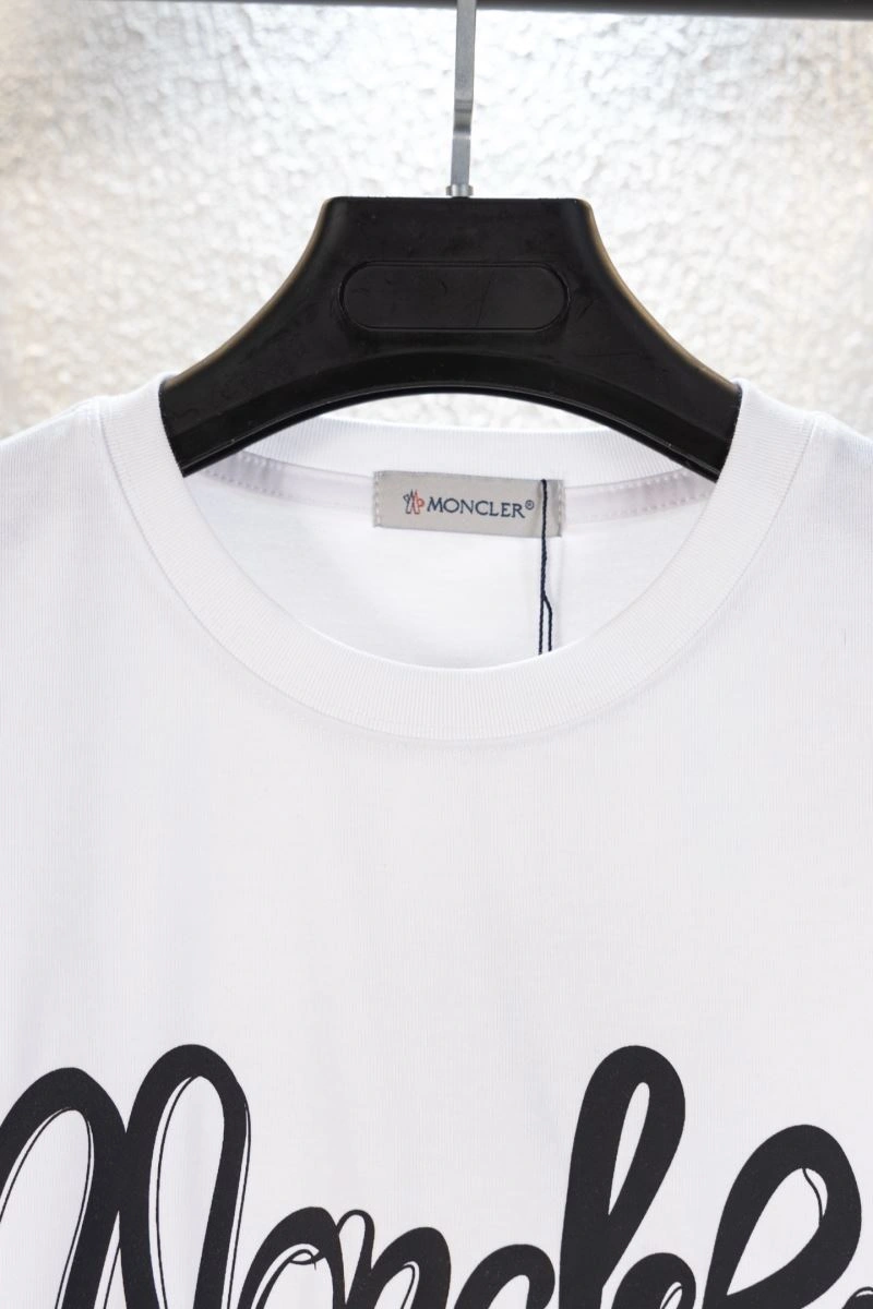 Moncler T-Shirts FashionForward 142760