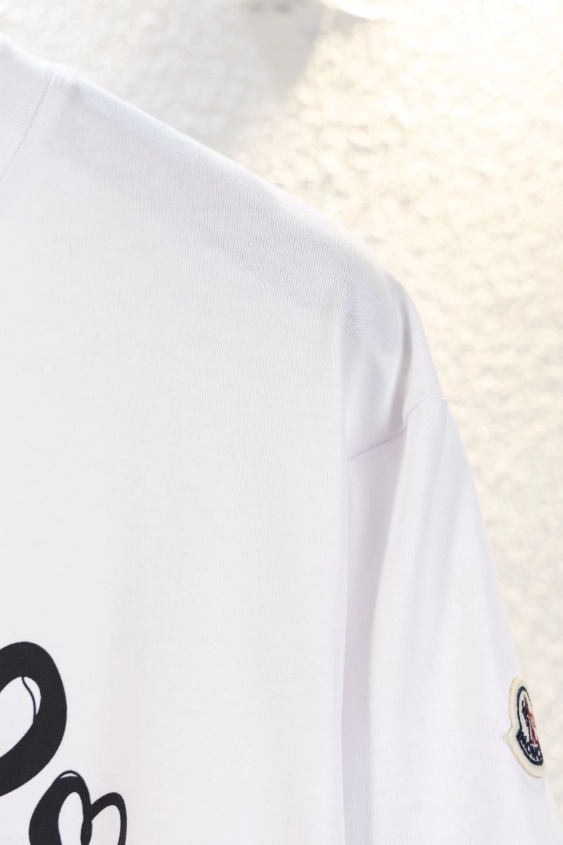 Moncler T-Shirts FashionForward 142760