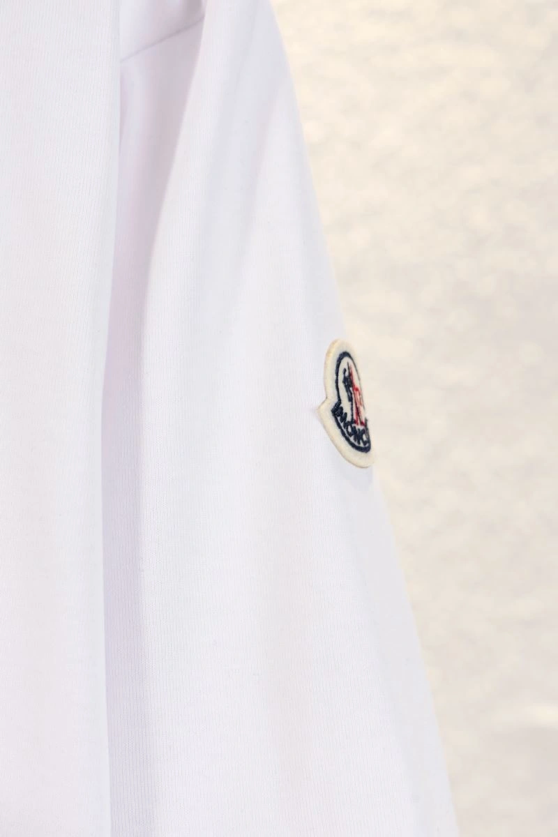 Moncler T-Shirts FashionForward 142760