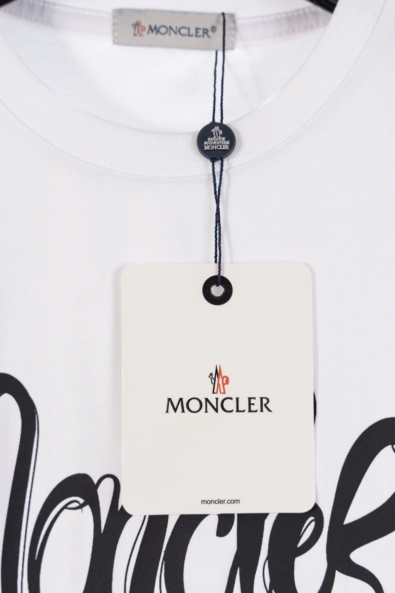 Moncler T-Shirts FashionForward 142760