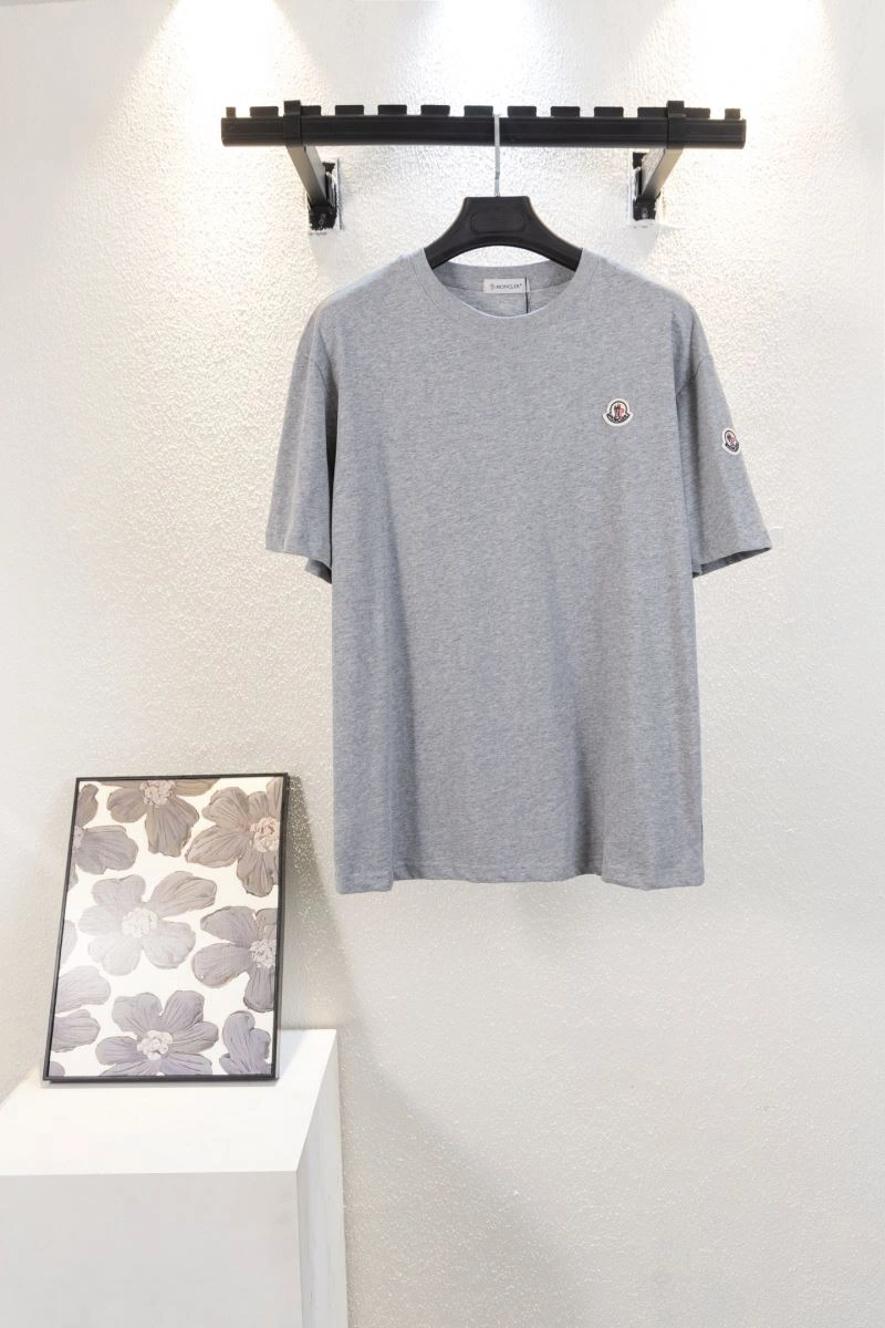 Cozy Moncler T-Shirts 142730