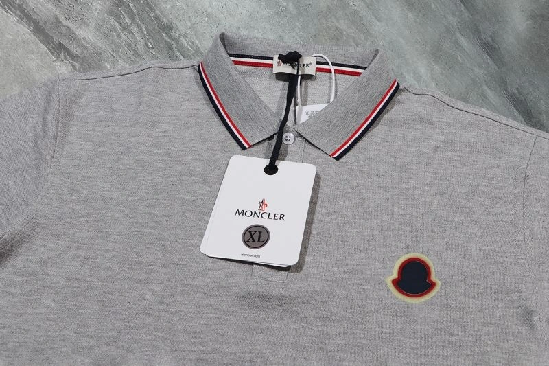 Neat Moncler T-Shirts 142727