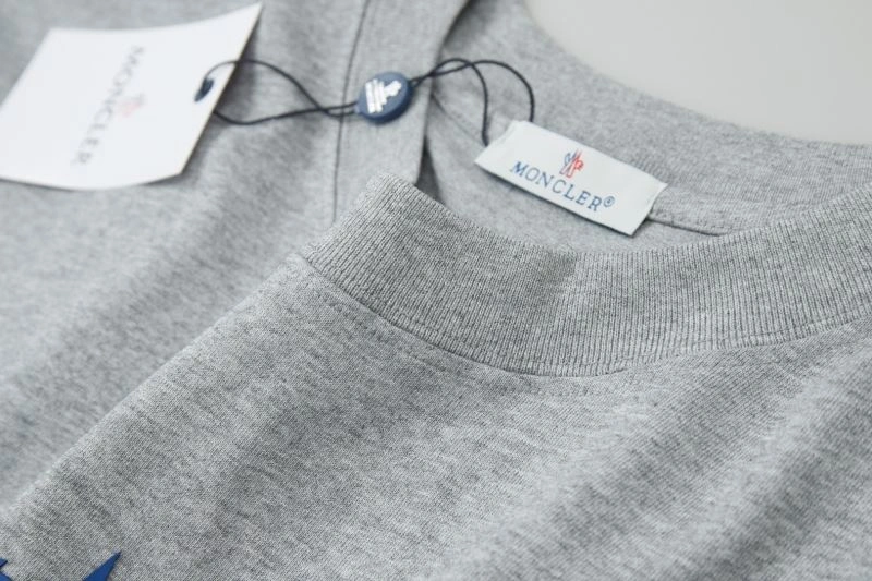 ComfortFit Moncler T-Shirts 142719