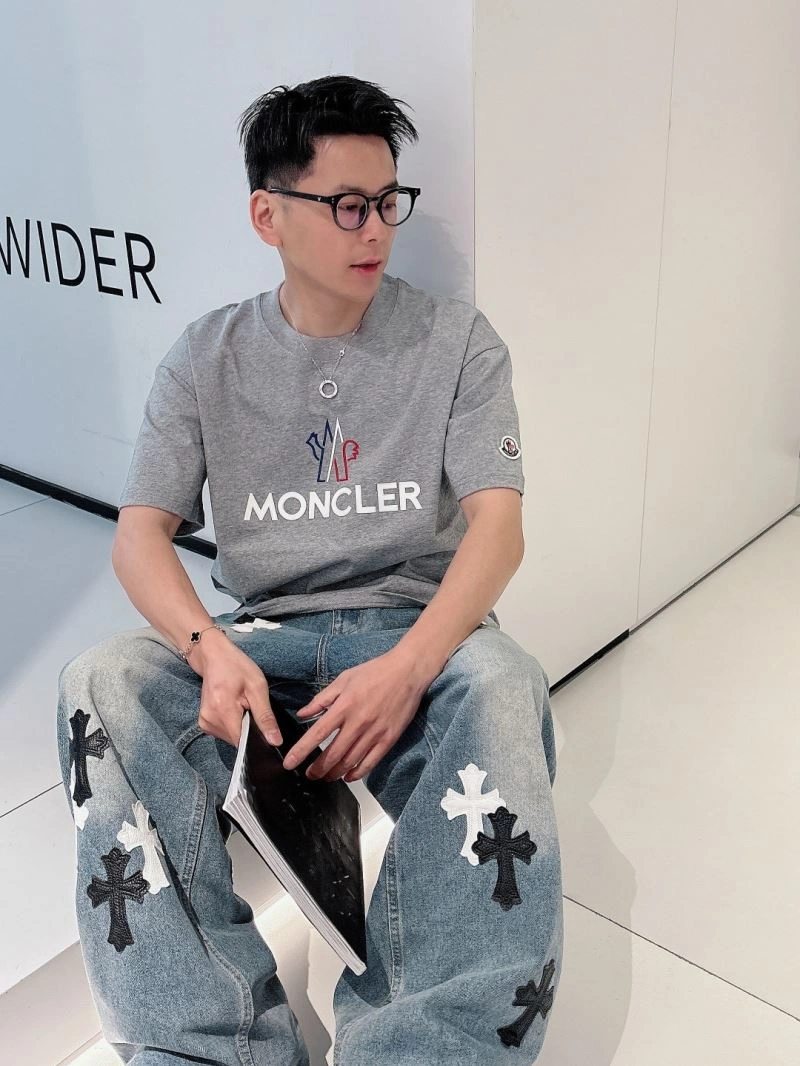 ComfortFit Moncler T-Shirts 142719