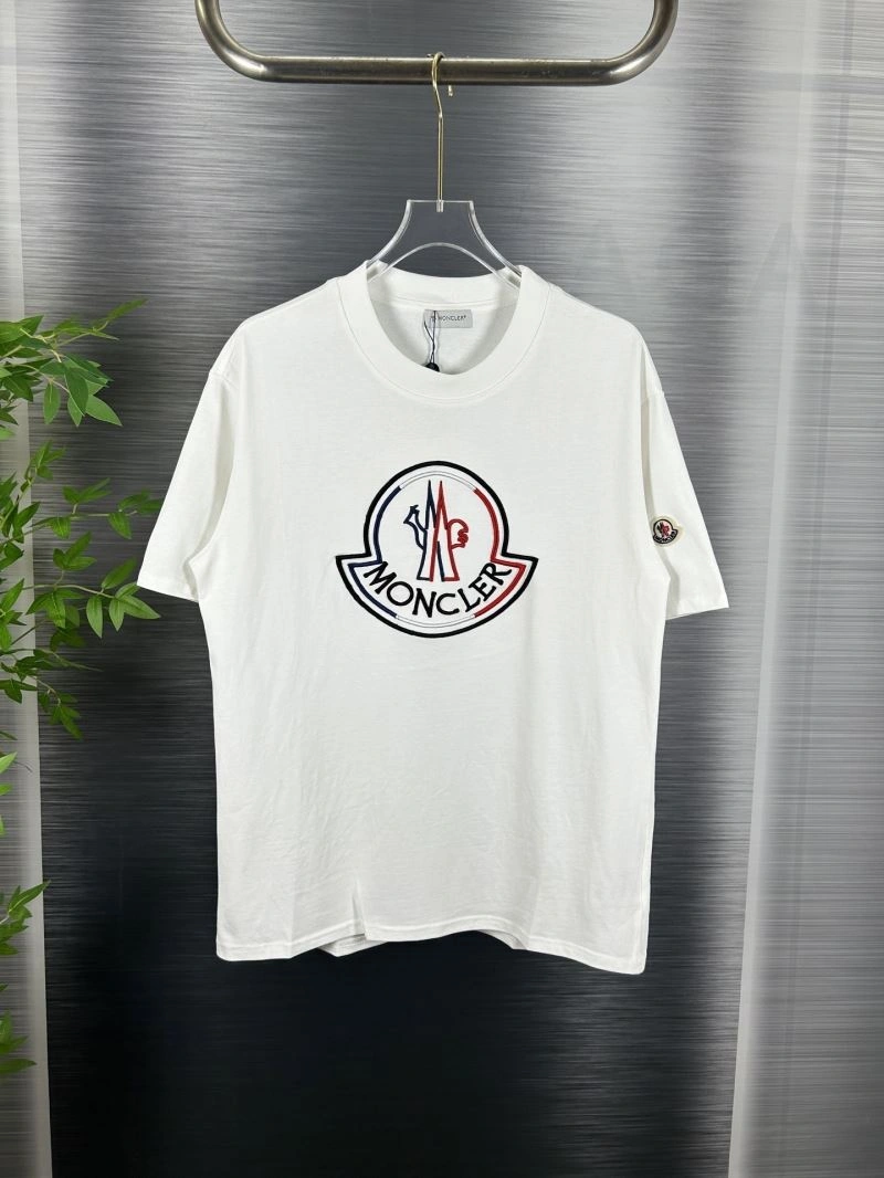 Moncler T-Shirts Soft 142696