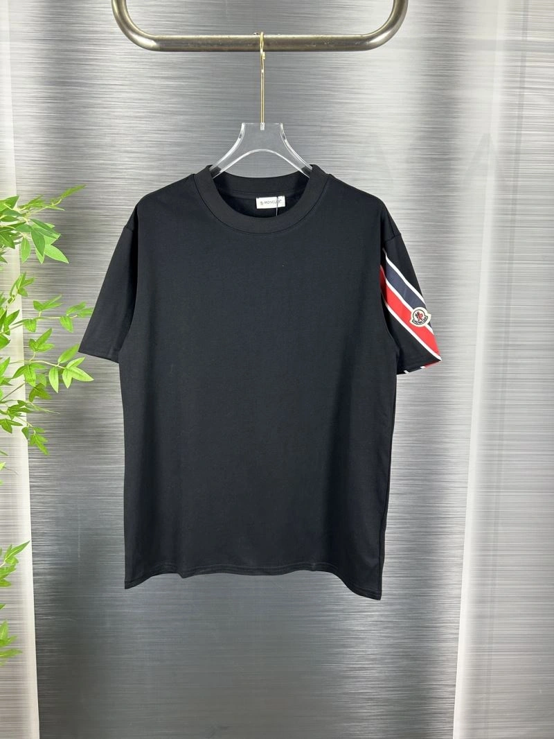Upgraded Moncler T-Shirts 142686