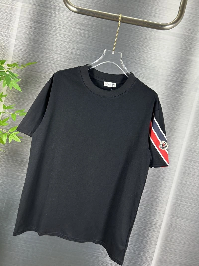 Upgraded Moncler T-Shirts 142686
