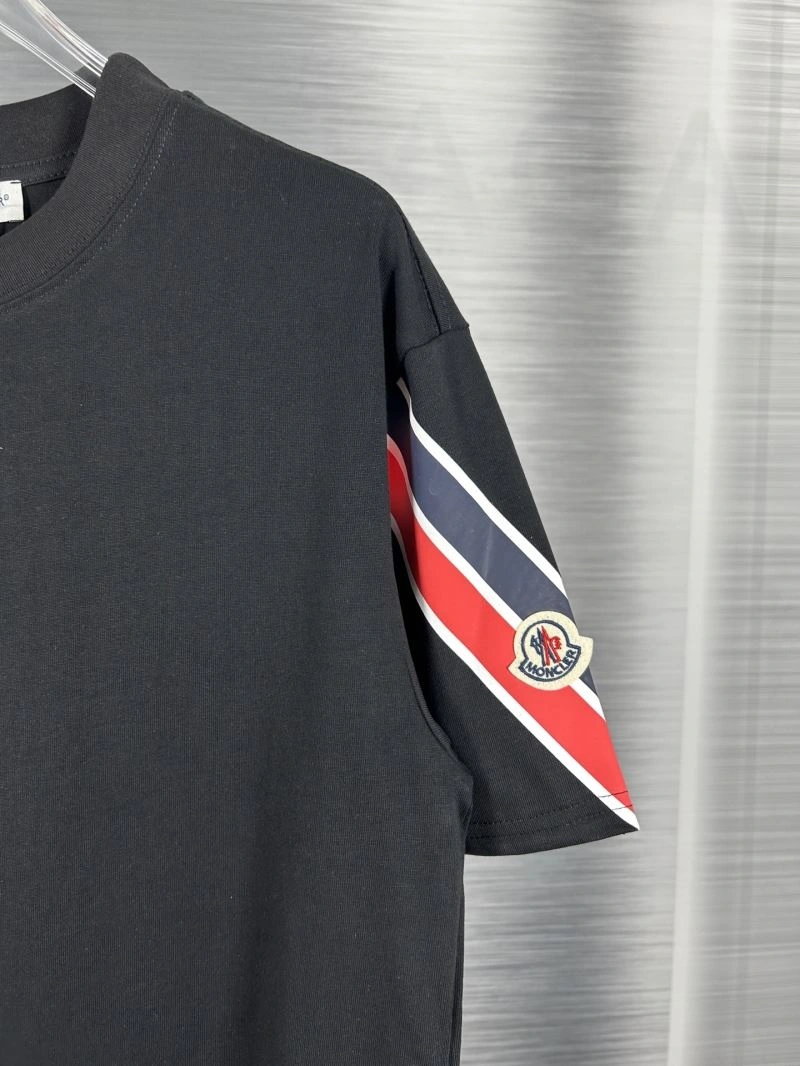 Upgraded Moncler T-Shirts 142686