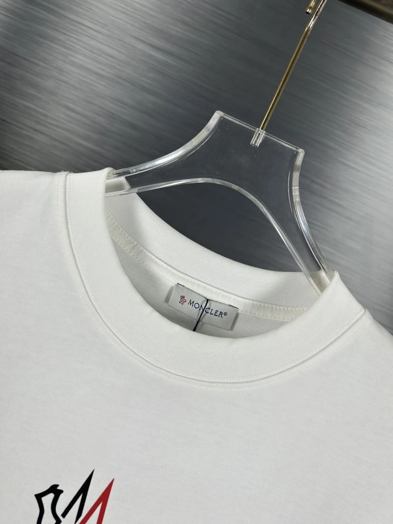 Moncler T-Shirts Functional 142687
