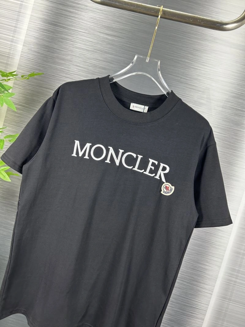 Moncler T-Shirts Thermal 142681