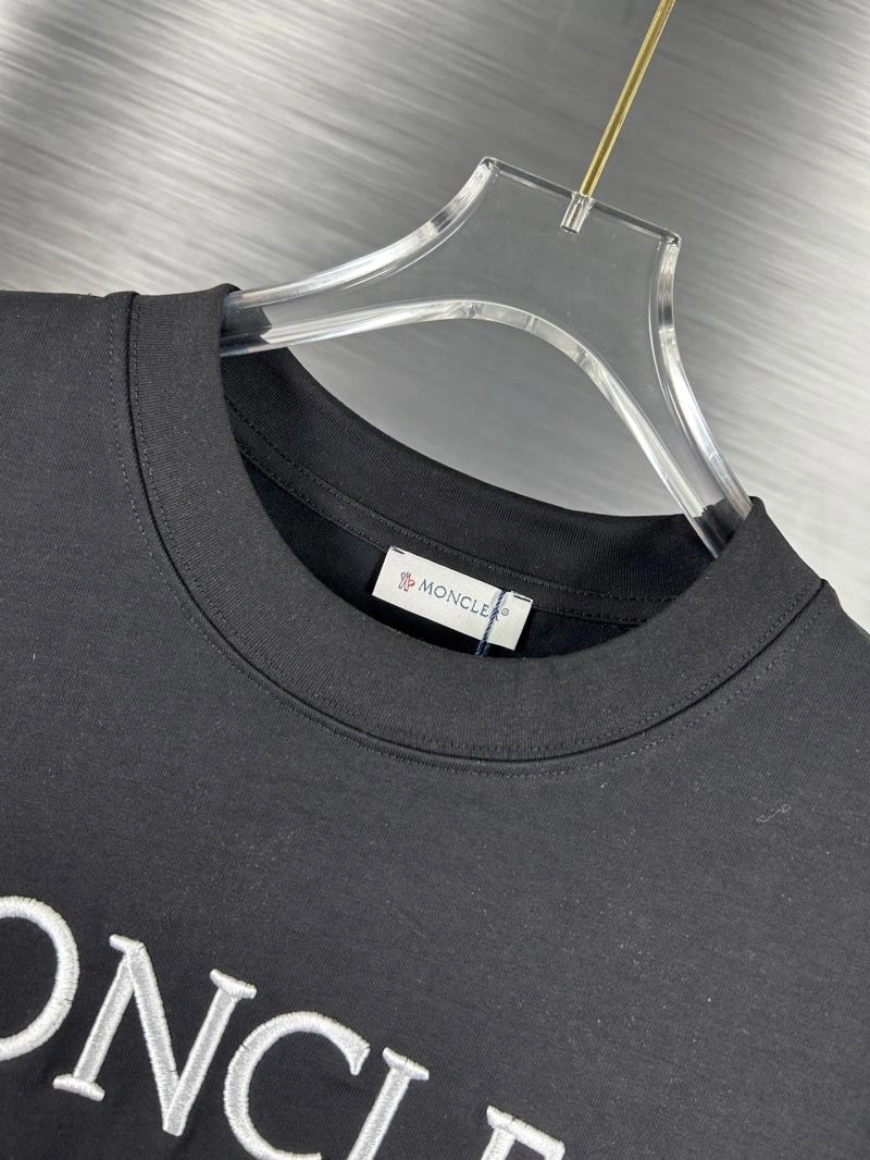 Moncler T-Shirts Thermal 142681