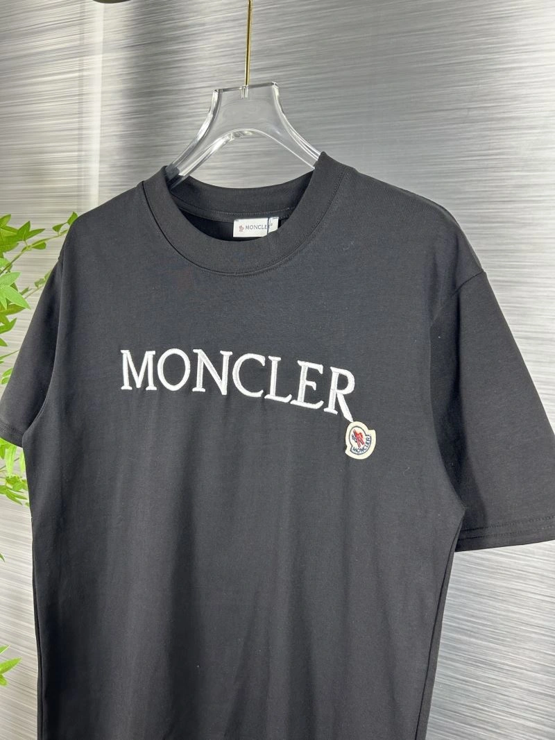 Moncler T-Shirts Thermal 142681