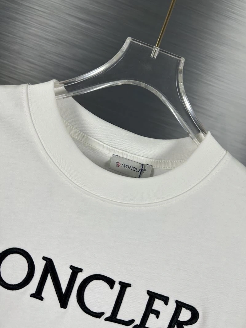 Neat Moncler T-Shirts 142677