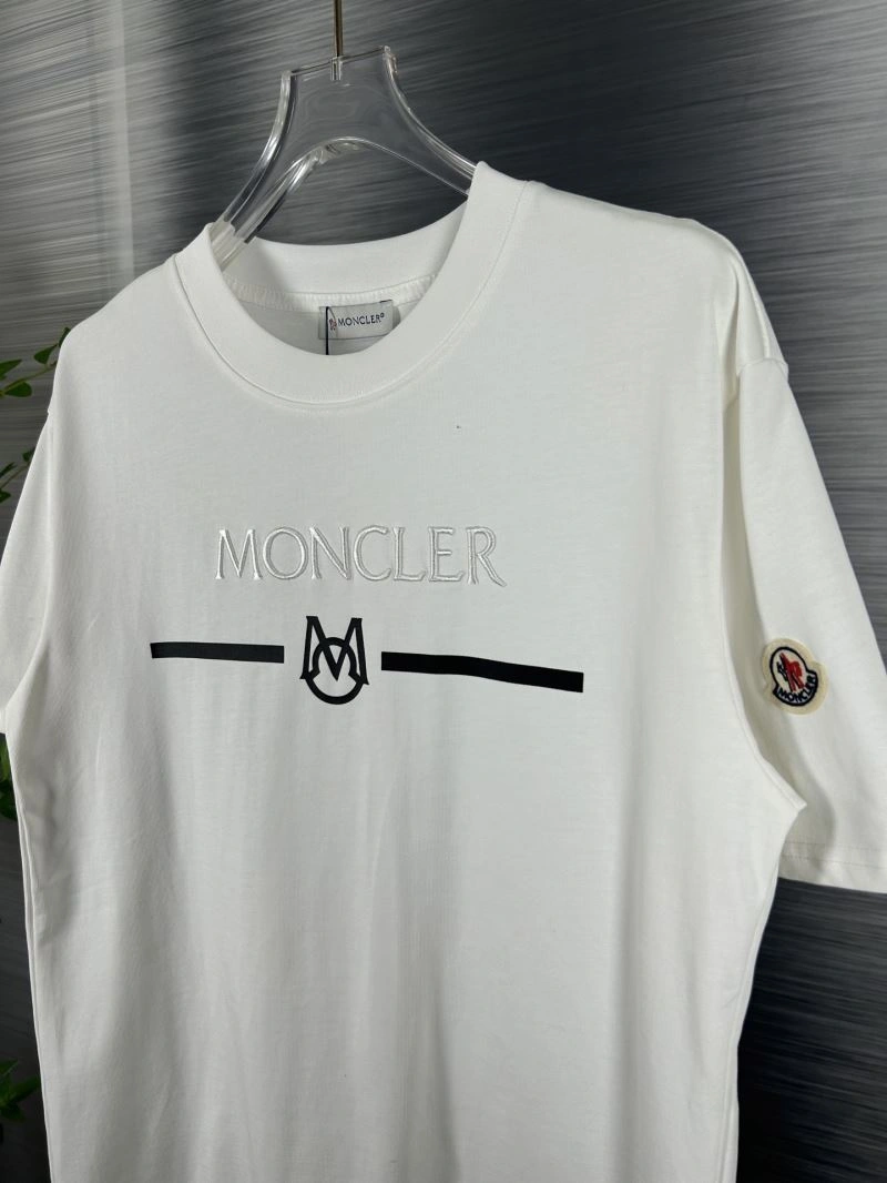 Sporty Moncler T-Shirts 142672