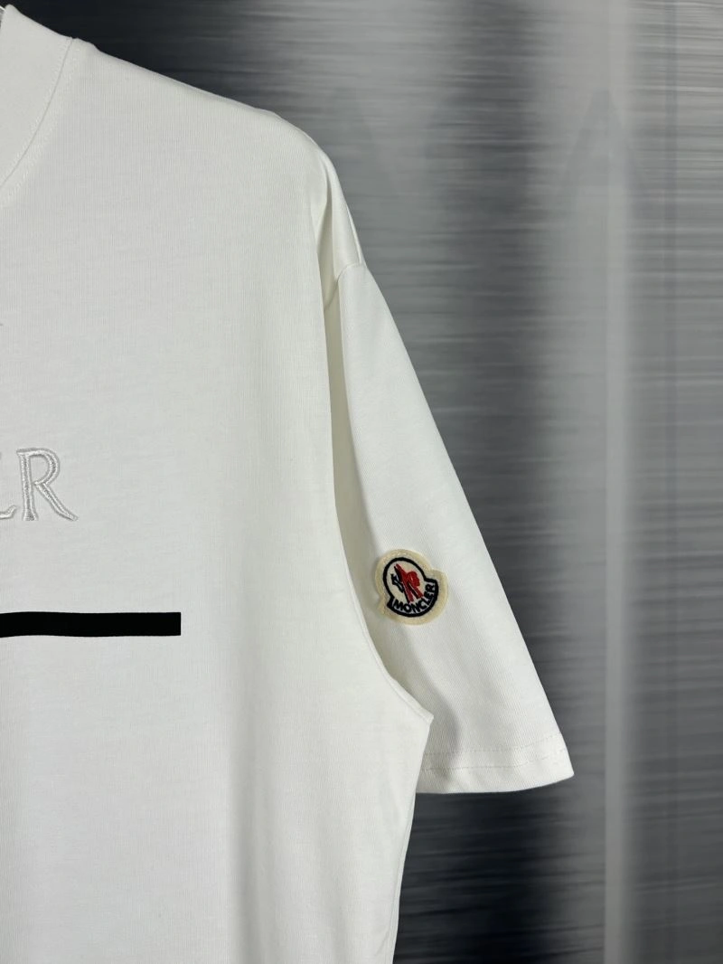 Sporty Moncler T-Shirts 142672