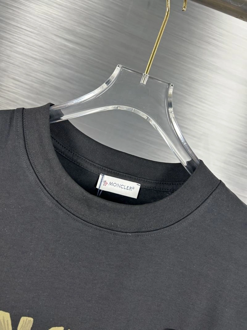 Lightweight Moncler T-Shirts 142663