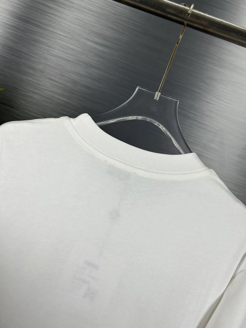 Moncler T-Shirts Snug 142671