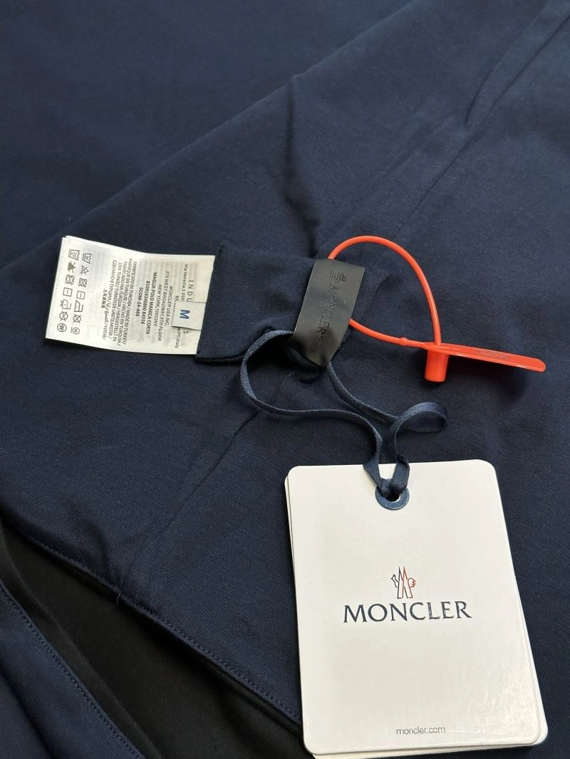 Moncler T-Shirts Premium 142650
