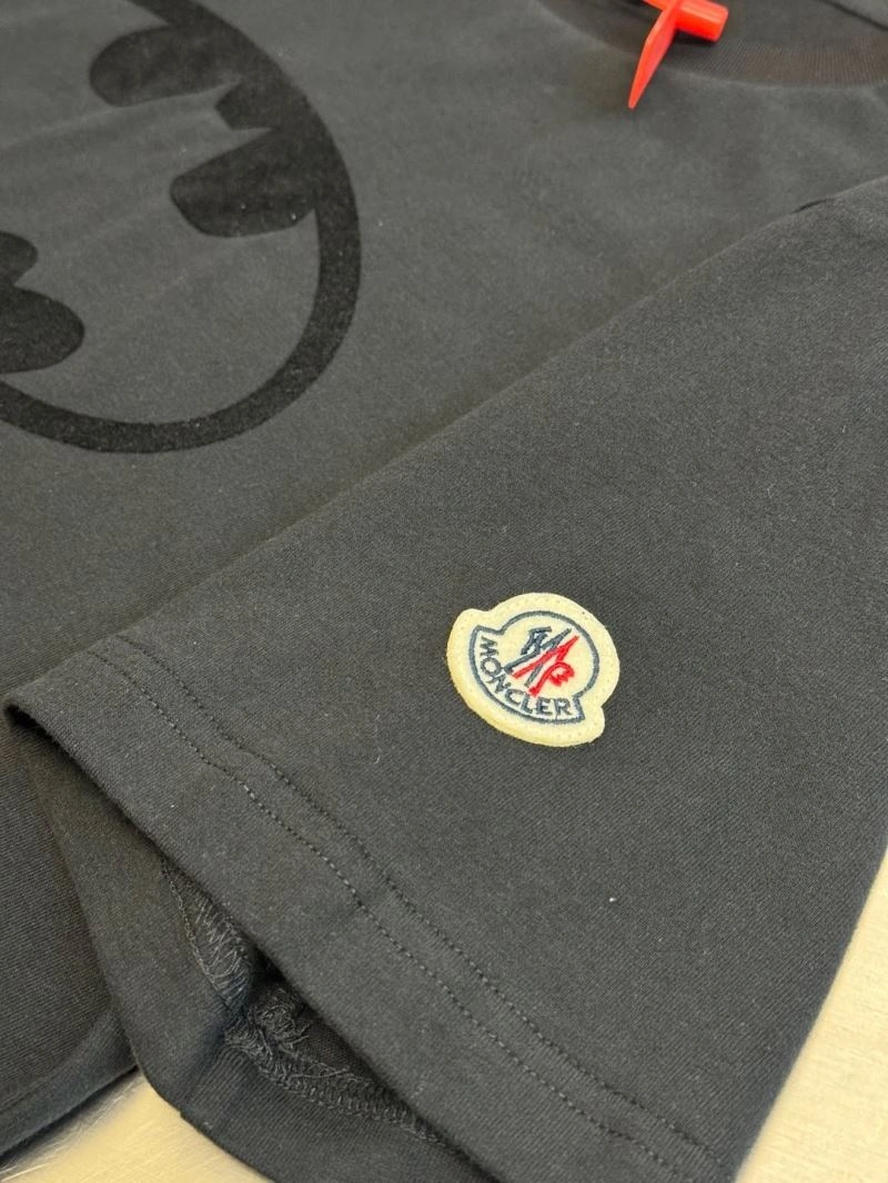 Premium Moncler T-Shirts 142653