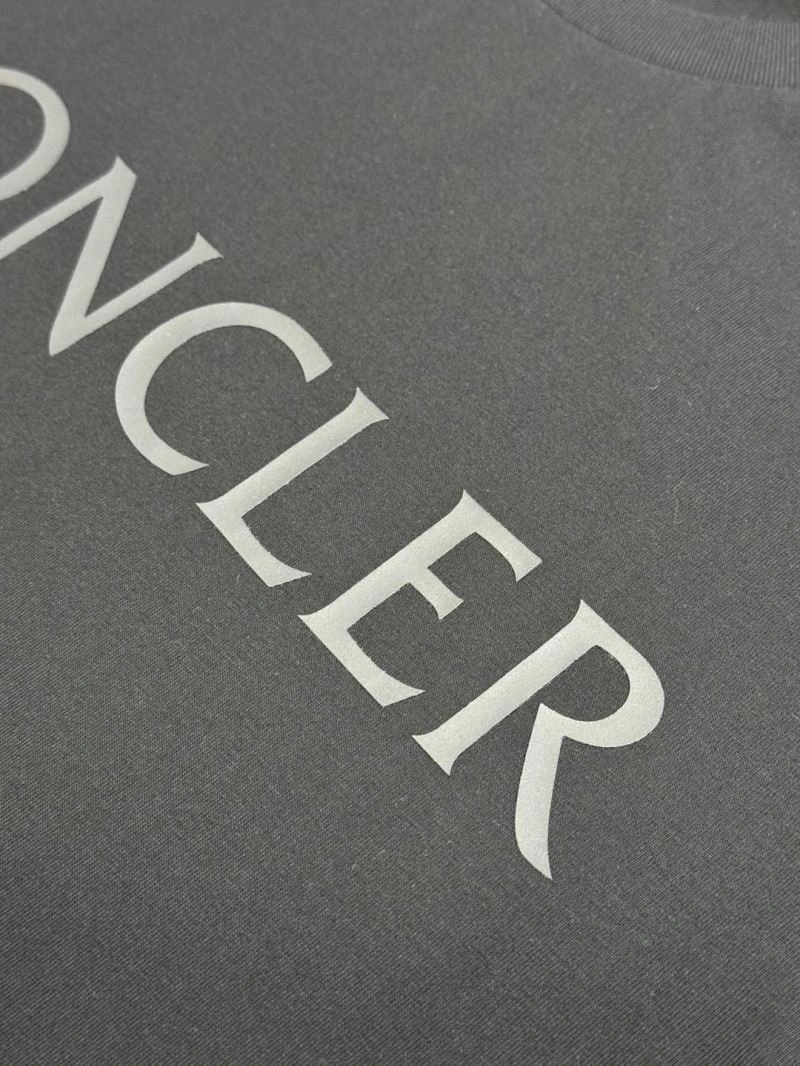 Moncler T-Shirts Neat 142645