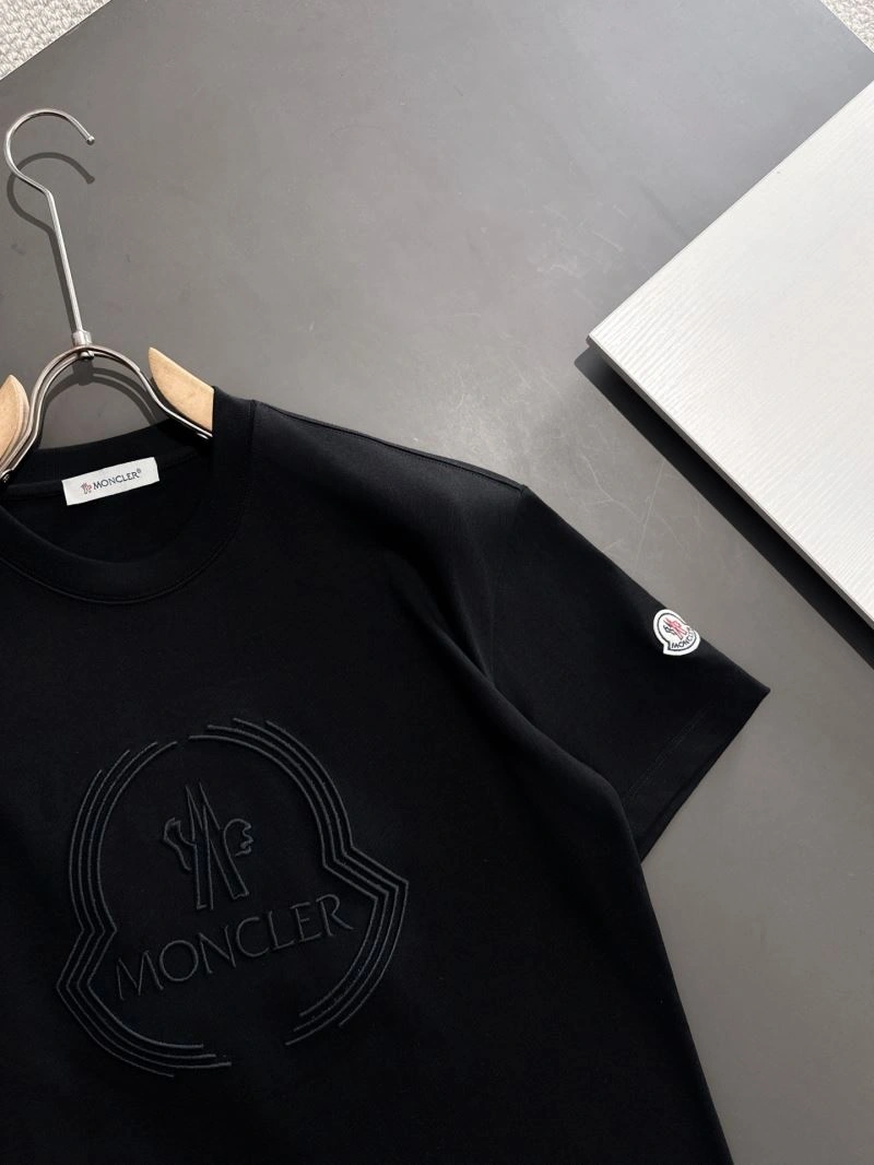 Moncler T-Shirts SmoothTexture 142644