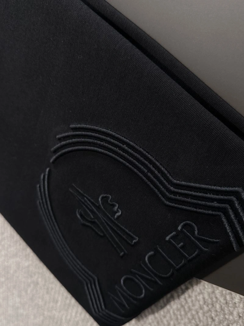 Moncler T-Shirts SmoothTexture 142644