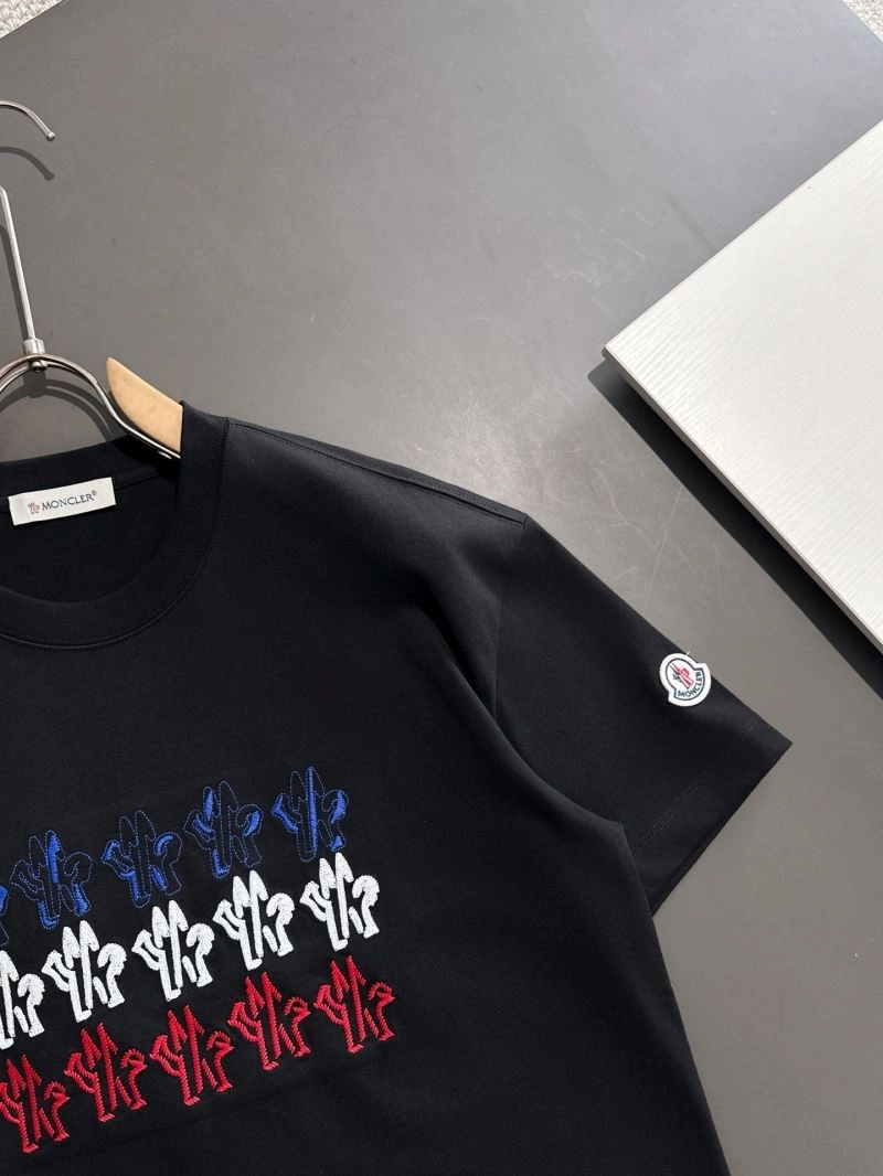 Moncler T-Shirts Functional 142651