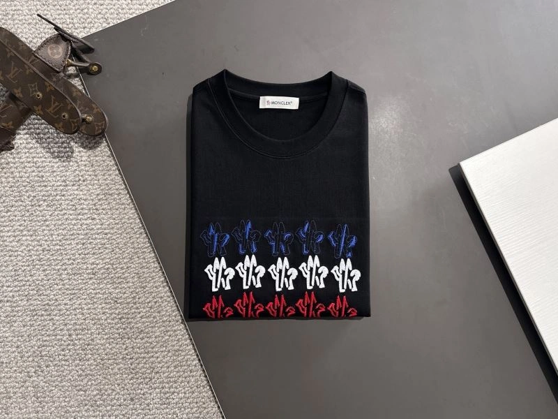 Moncler T-Shirts Functional 142651