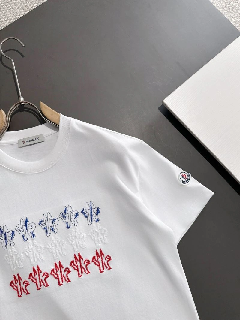 TechFriendly Moncler T-Shirts 142642